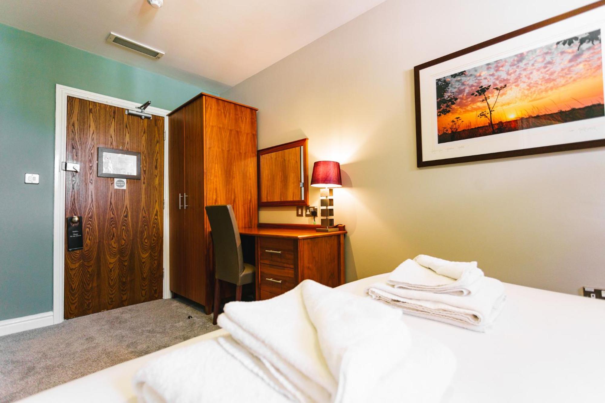 Inn The Dog & Doublet 3*